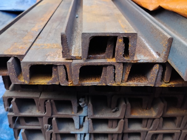 Thép U Trung quốc